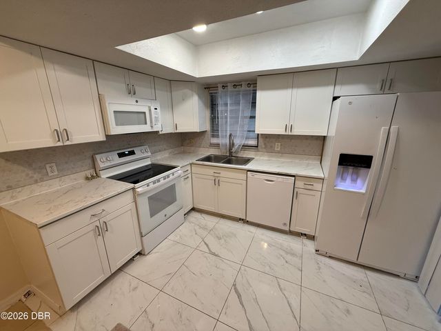 71 Springwood Square, Port Orange, FL 32129