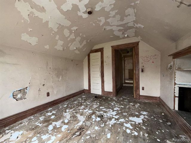 2546 W Forest Avenue, Detroit, MI 48208