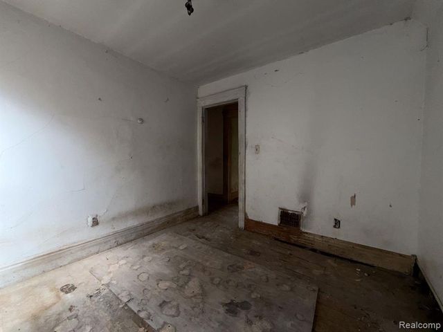 2546 W Forest Avenue, Detroit, MI 48208