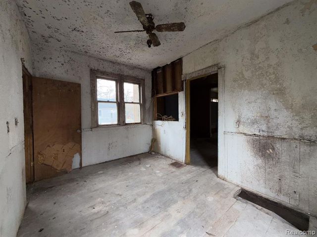 2546 W Forest Avenue, Detroit, MI 48208