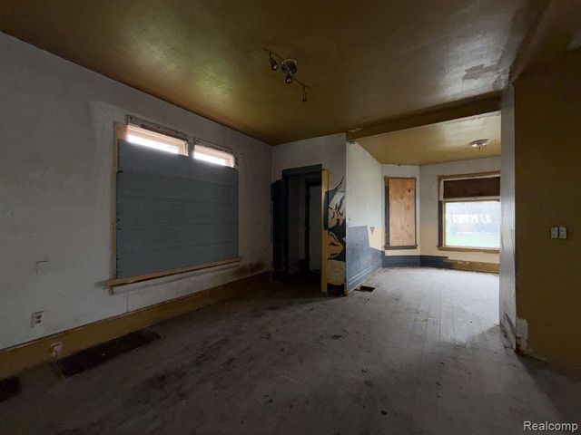 2546 W Forest Avenue, Detroit, MI 48208