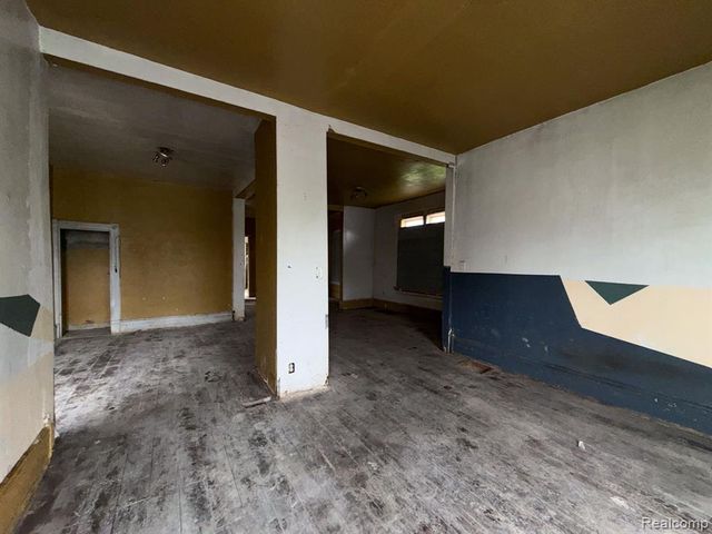 2546 W Forest Avenue, Detroit, MI 48208