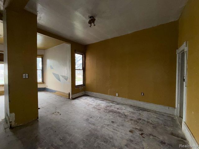 2546 W Forest Avenue, Detroit, MI 48208