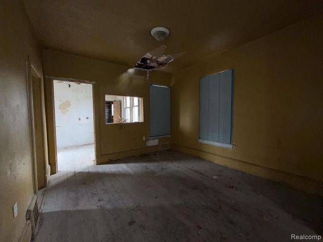 2546 W Forest Avenue, Detroit, MI 48208