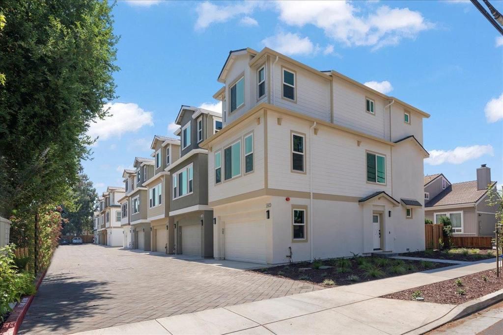 Image 3 of property listing at 188 W Rincon Avenue, Campbell, CA 95008