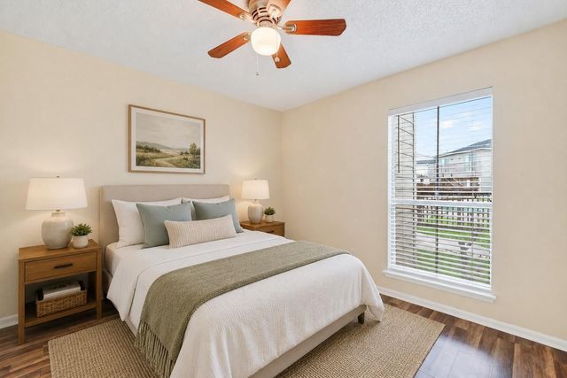 3919 Fairmont Parkway 195, Pasadena, TX 77504