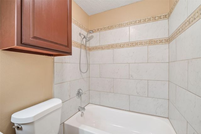 3919 Fairmont Parkway 195, Pasadena, TX 77504