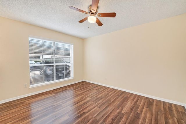 3919 Fairmont Parkway 195, Pasadena, TX 77504