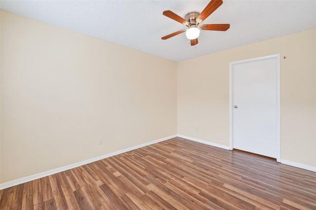 3919 Fairmont Parkway 195, Pasadena, TX 77504