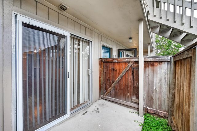 3919 Fairmont Parkway 195, Pasadena, TX 77504
