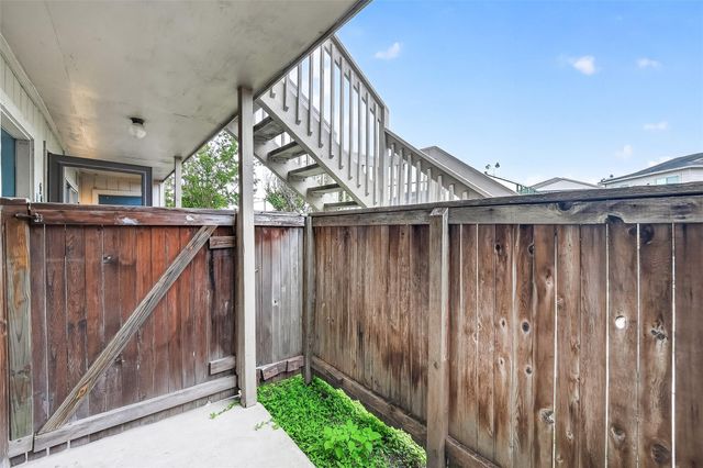 3919 Fairmont Parkway 195, Pasadena, TX 77504