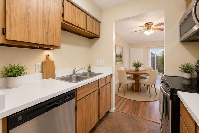 3919 Fairmont Parkway 195, Pasadena, TX 77504