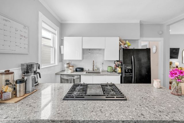 11 Doris St 3, Boston, MA 02125