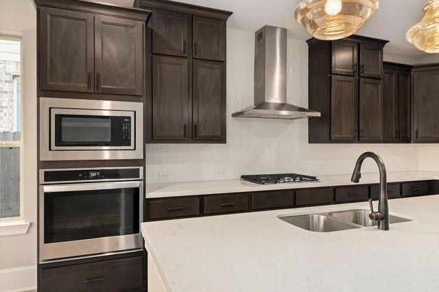 6014 Lake Bridge Lane, Manvel, TX 77578