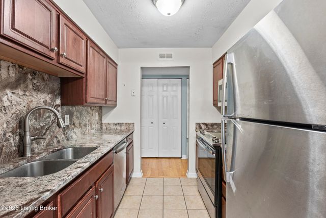 4410 Wisteria Landing Cir 208, Louisville, KY 40218
