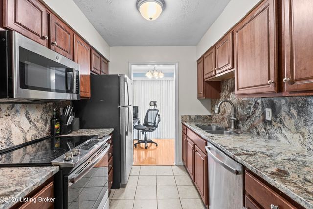 4410 Wisteria Landing Cir 208, Louisville, KY 40218