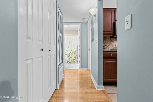 4410 Wisteria Landing Cir 208, Louisville, KY 40218