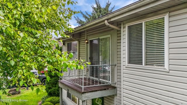 4410 Wisteria Landing Cir 208, Louisville, KY 40218