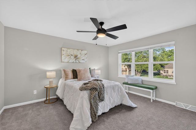 5998 Lillie CIRCLE, Racine, WI 53402