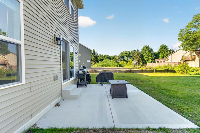 5998 Lillie CIRCLE, Racine, WI 53402