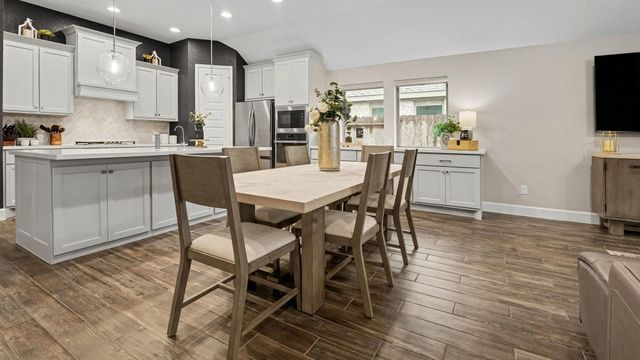 12322 Palmetto Drive, Mont Belvieu, TX 77523