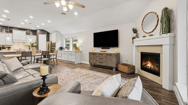 12322 Palmetto Drive, Mont Belvieu, TX 77523