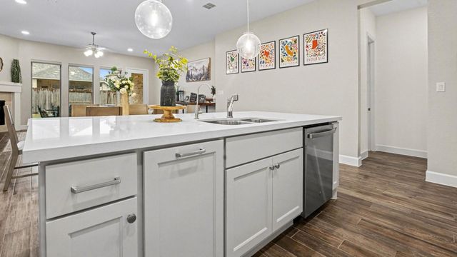 12322 Palmetto Drive, Mont Belvieu, TX 77523