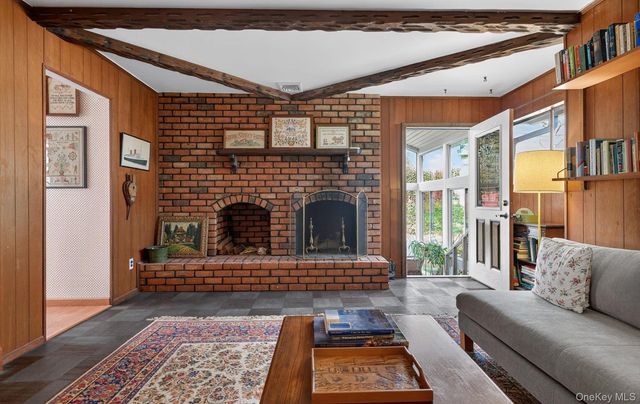 57 Knott Drive, Glen Cove, NY 11542