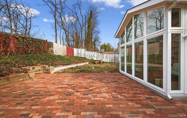 57 Knott Drive, Glen Cove, NY 11542