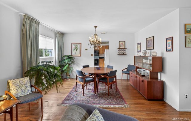 57 Knott Drive, Glen Cove, NY 11542