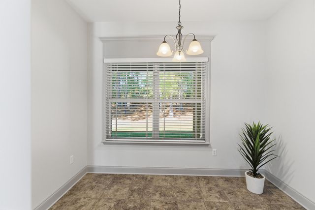 14 E Yellowstone, Hattiesburg, MS 39402