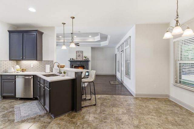 14 E Yellowstone, Hattiesburg, MS 39402