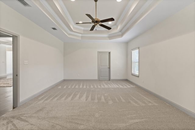 14 E Yellowstone, Hattiesburg, MS 39402