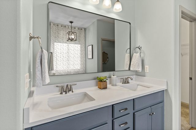 14 E Yellowstone, Hattiesburg, MS 39402