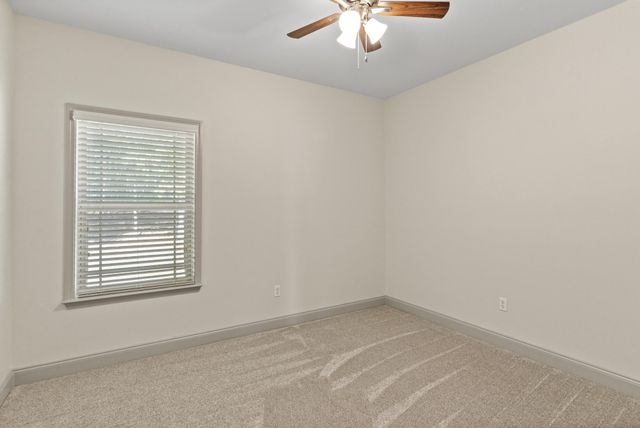 14 E Yellowstone, Hattiesburg, MS 39402