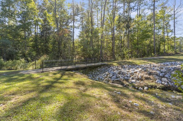 14 E Yellowstone, Hattiesburg, MS 39402