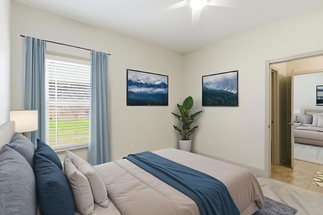 14 E Yellowstone, Hattiesburg, MS 39402