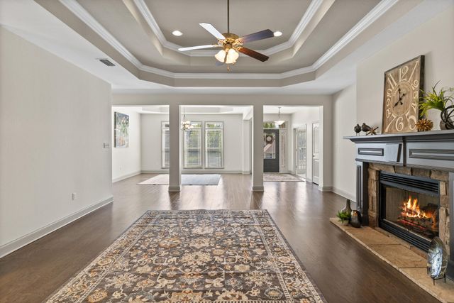 14 E Yellowstone, Hattiesburg, MS 39402