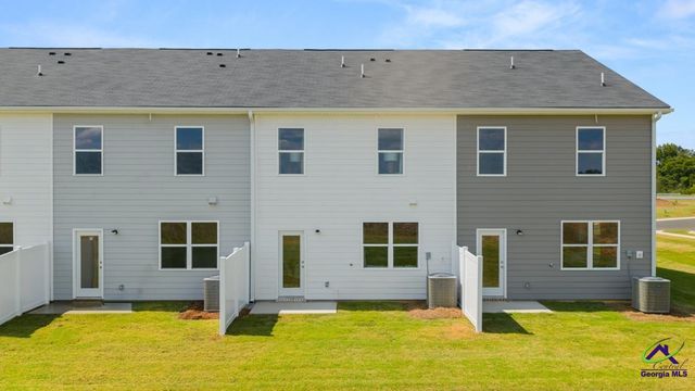 122 Kenmore Circle, Perry, GA 31069