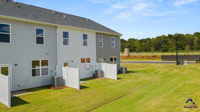 122 Kenmore Circle, Perry, GA 31069