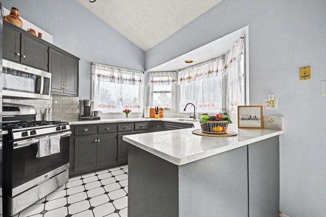 3322 Theodore Street, Joliet, IL 60431