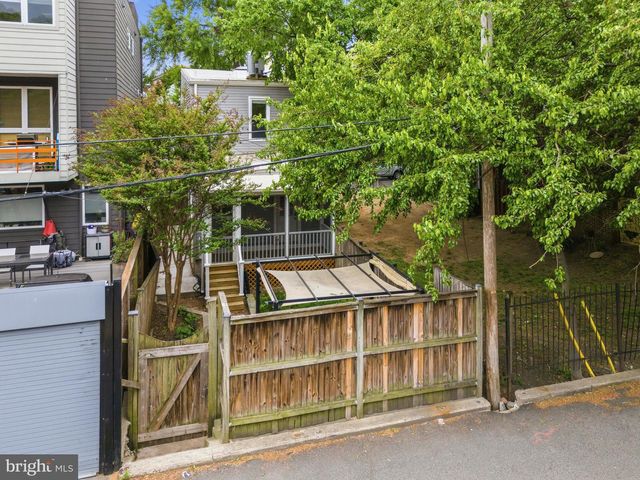 1504 GALES ST NE, Washington, DC 20002