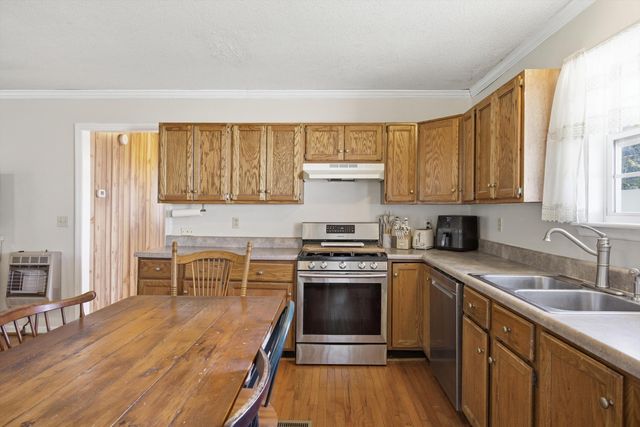 2090 Dorn Farm Place, Sale Creek, TN 37373