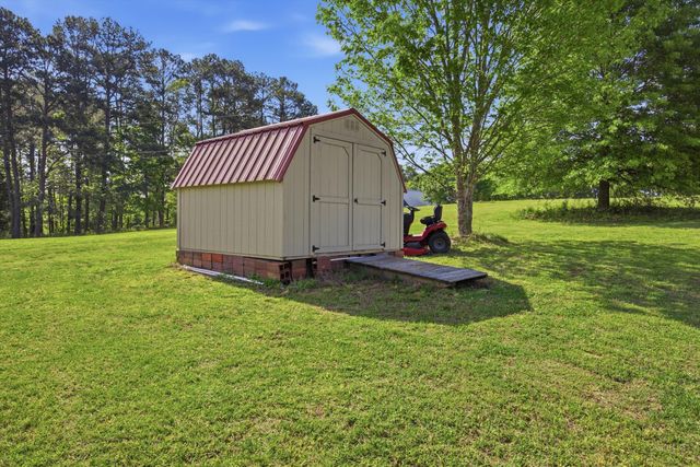 2090 Dorn Farm Place, Sale Creek, TN 37373