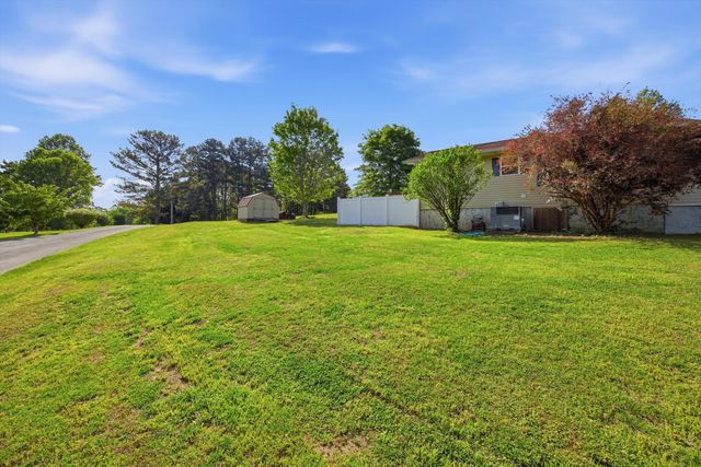 2090 Dorn Farm Place, Sale Creek, TN 37373