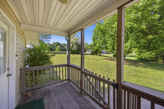 2090 Dorn Farm Place, Sale Creek, TN 37373