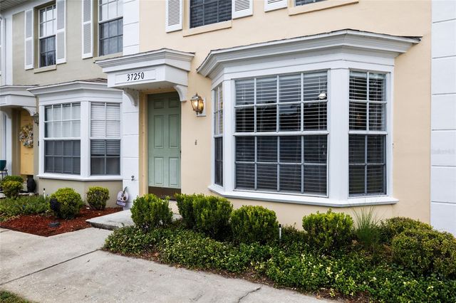 37250 EMBASSY PARK LANE, Dade City, FL 33525