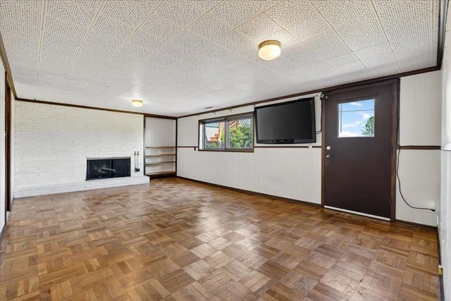 302 W Rainier Way, Spokane, WA 99208