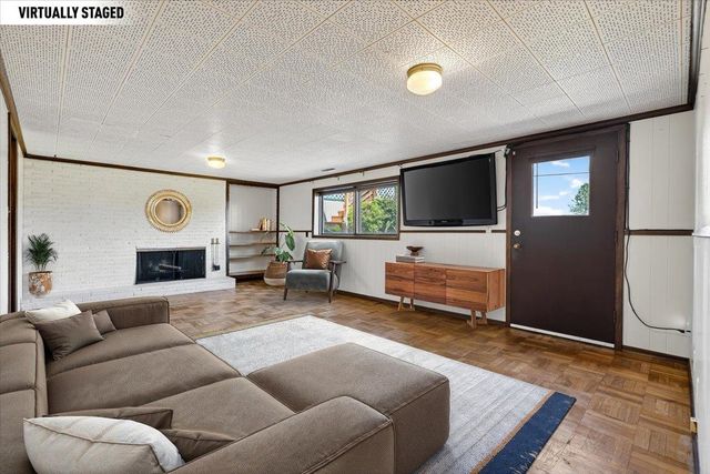 302 W Rainier Way, Spokane, WA 99208