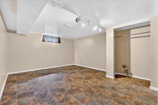 302 W Rainier Way, Spokane, WA 99208